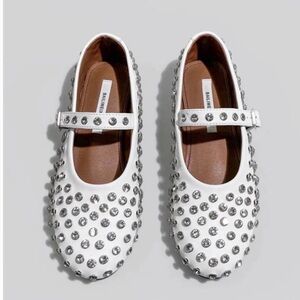 Flat Fashion Ballet shoes by Baili Weixiao New condition size 38💗